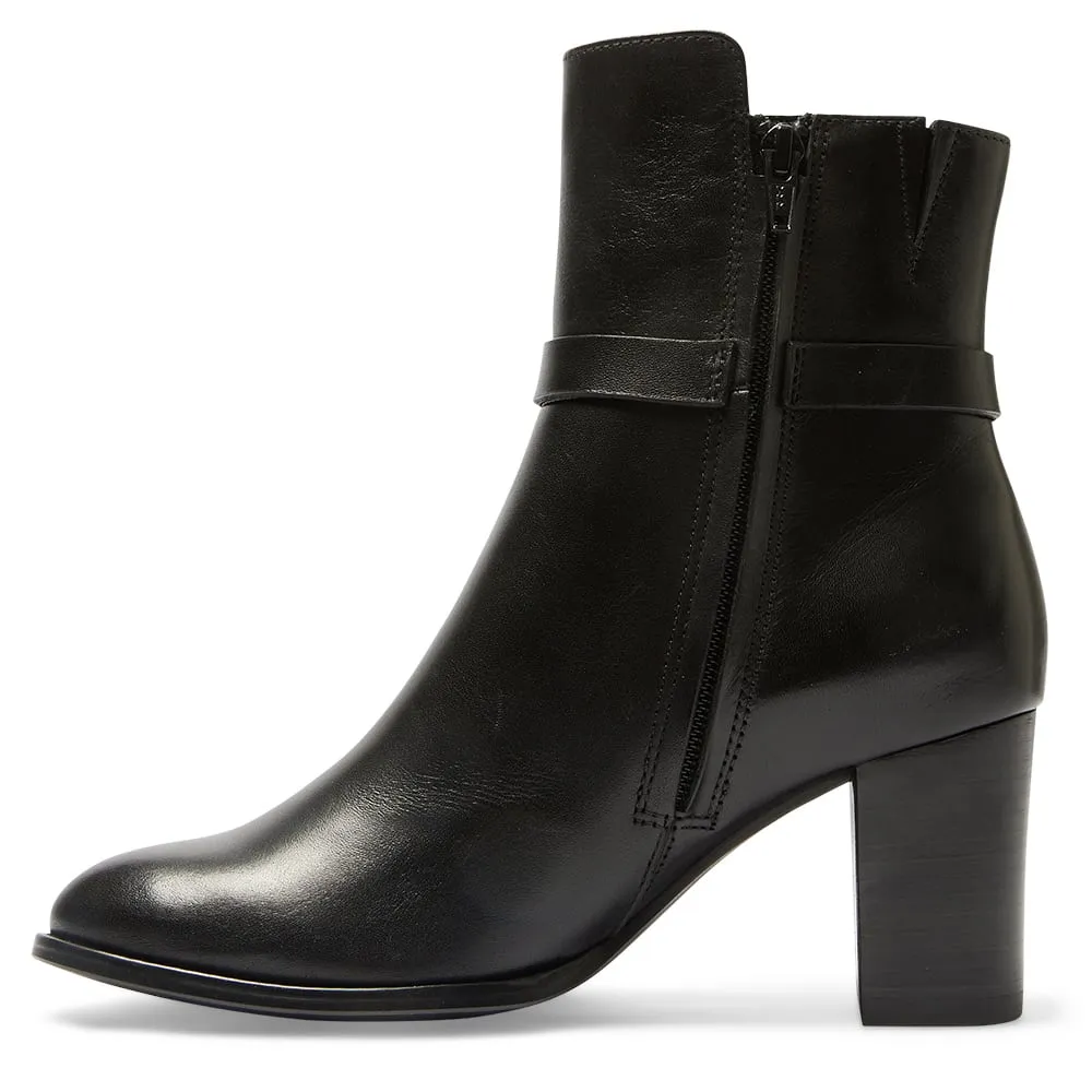 Gemini Boot in Black Leather