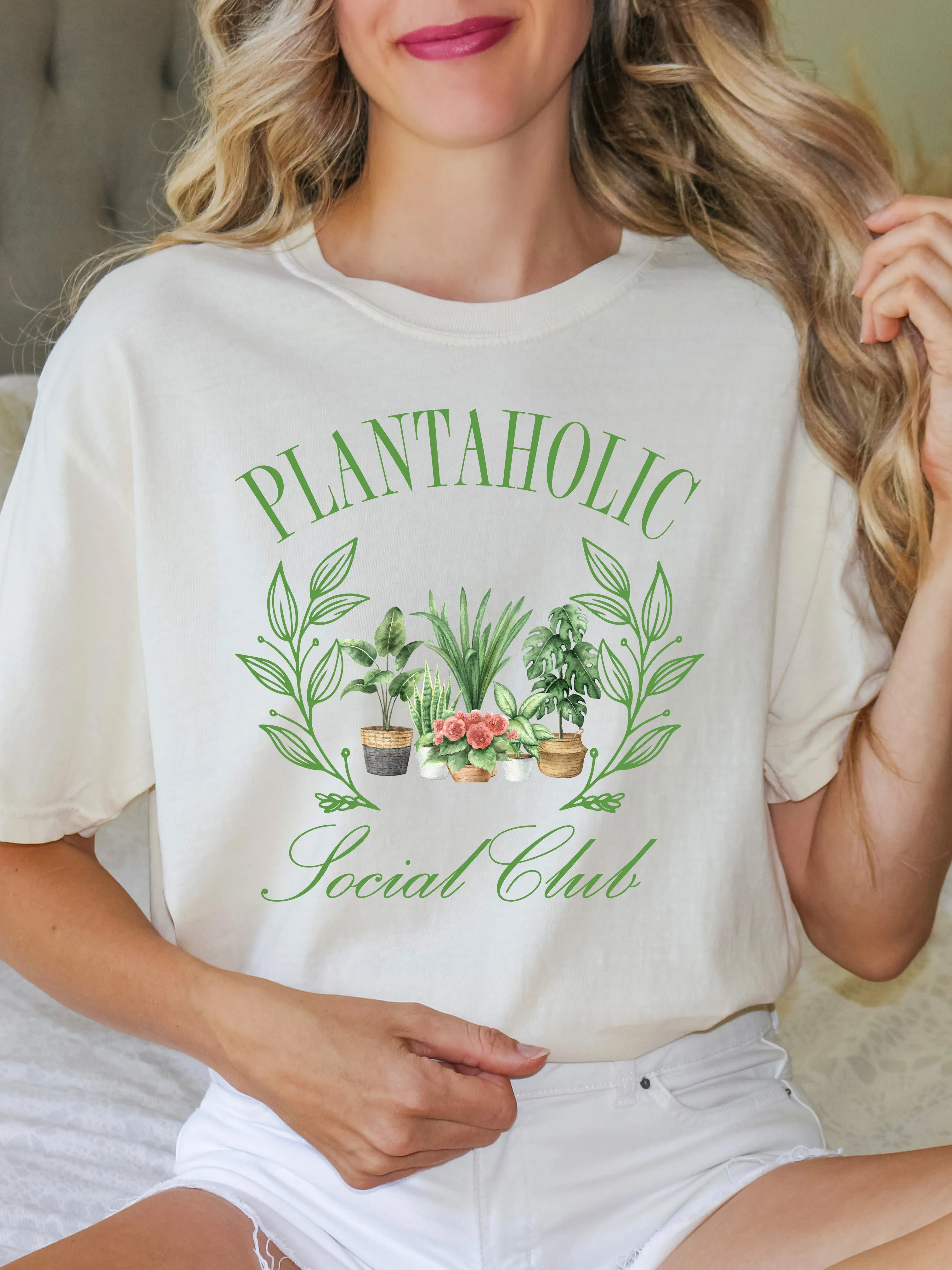 Glamfox -Plantaholic Social Club Graphic Tee